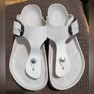 Gizeh Big Buckle Sandal in White BIRKENSTOCK Size 6 Womens